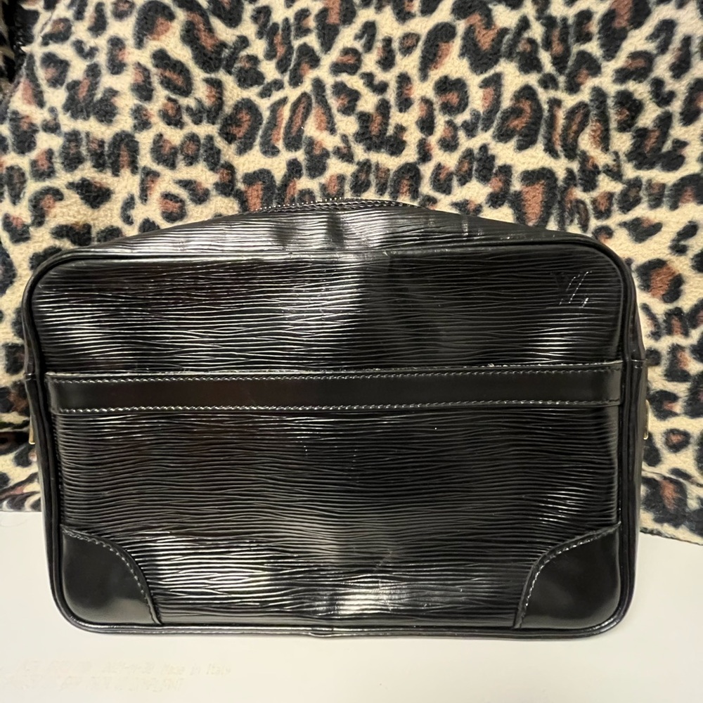 LV Black Epi Trocadero bag
